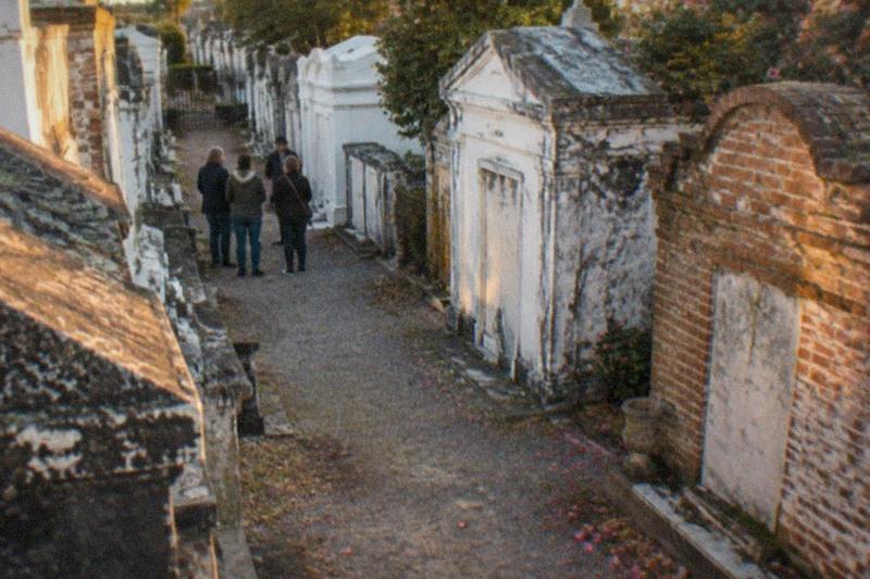 Cemetery No. 1, 2 Hours